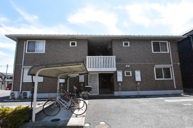 ��ʌ��������܎s�k�捡�H���̃A�p�[�g�̌����O��