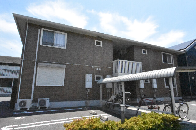 ��ʌ��������܎s�k�捡�H���̃A�p�[�g�̌����O��