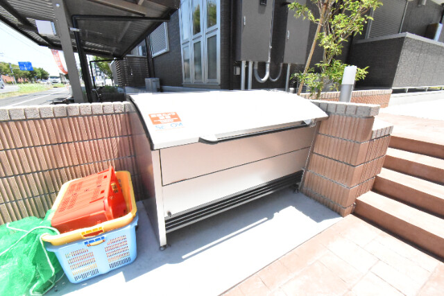 ��ʌ��z�J�s���C�N�^�E���Q���ڂ̃A�p�[�g�̂��̑�