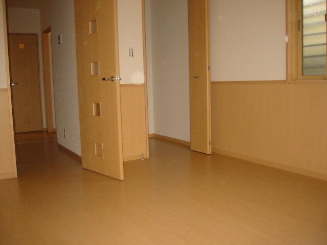 ��ʌ��������܎s��{��V�����P���ڂ̃A�p�[�g�̂��̑������E�X�y�[�X