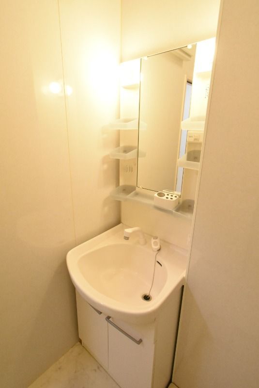 ��ʌ��������܎s�k�捡�H���̃A�p�[�g�̐��ʏ�