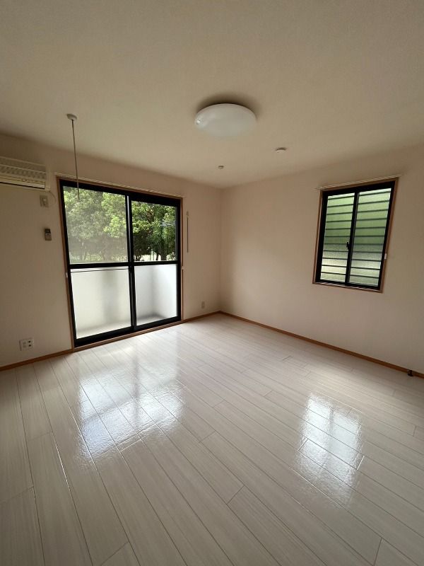 ��ʌ��������܎s������V�����S���ڂ̃A�p�[�g�̋��ԁE���r���O