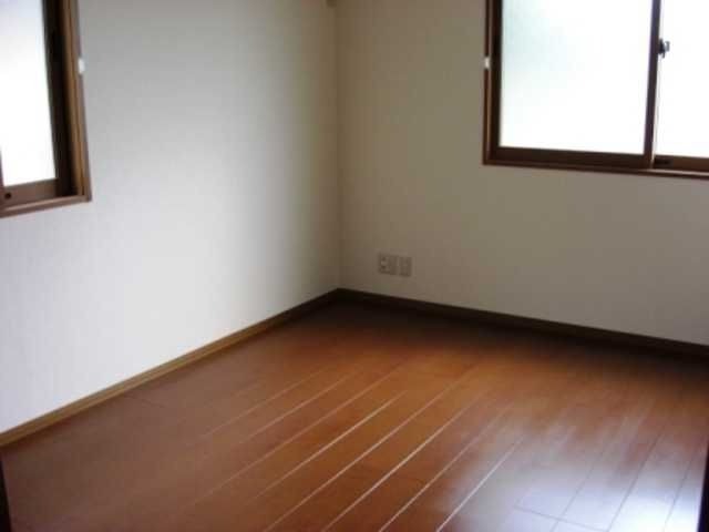 ��ʌ��������܎s���撆���Q���ڂ̃A�p�[�g�̂��̑������E�X�y�[�X