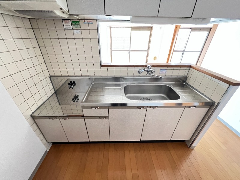 ��ʌ�����s������R���ڂ̃}���V�����̃L�b�`��