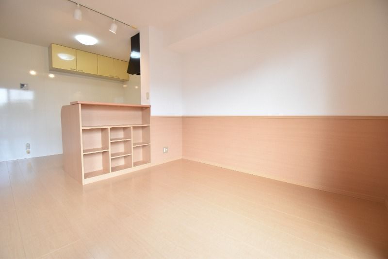 ��ʌ��������܎s��{��O���S���ڂ̃A�p�[�g�̋��ԁE���r���O