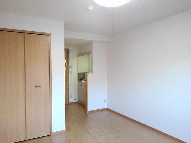 ��ʌ��z�J�s�ԎR���R���ڂ̃}���V�����̂��̑������E�X�y�[�X