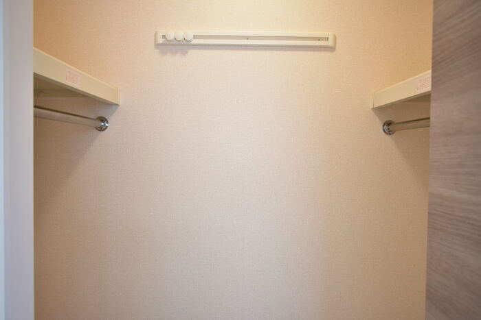 ��ʌ�����s�΋u�P���ڂ̃A�p�[�g�̎��[