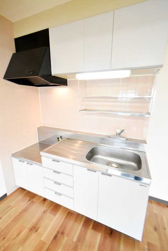 ��ʌ��������܎s��΋���؂P���ڂ̃}���V�����̃L�b�`��