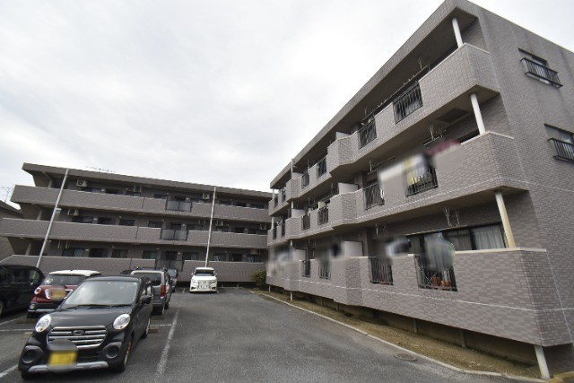 ��ʌ��������܎s��΋���؂P���ڂ̃}���V�����̌����O��