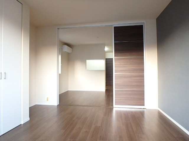 ��ʌ��������܎s�k��A�|���P���ڂ̃}���V�����̋��ԁE���r���O