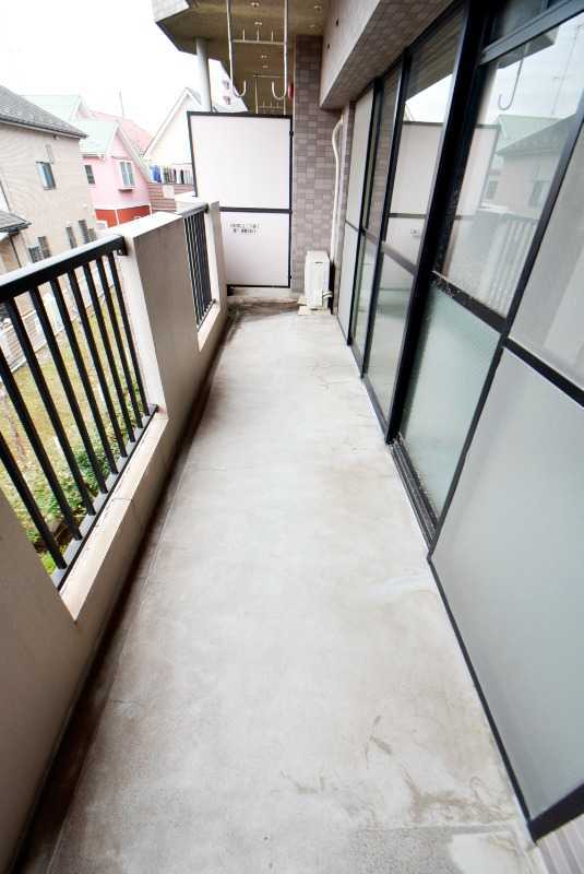 ��ʌ��������܎s��΋���؂P���ڂ̃}���V�����̃o���R�j�[