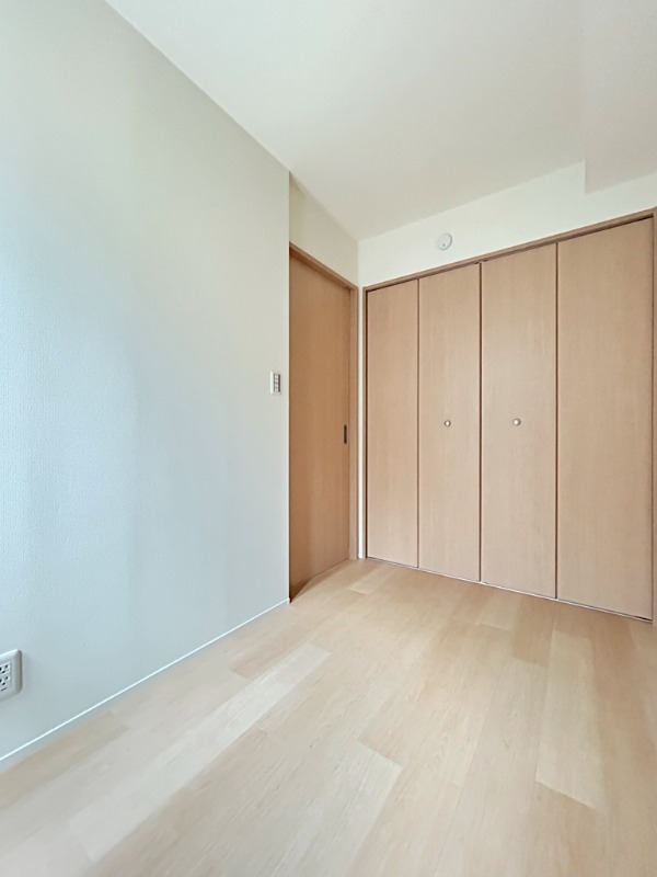 ��ʌ�����s�厚��̃A�p�[�g�̂��̑������E�X�y�[�X