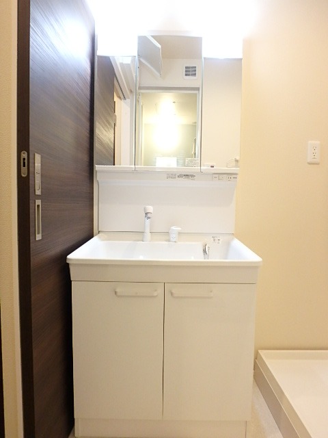 ��ʌ��������܎s�k��A�|���P���ڂ̃}���V�����̐��ʏ�