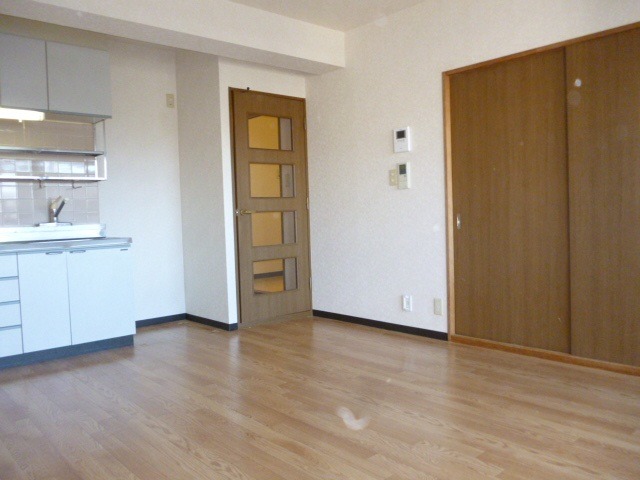 ��ʌ��������܎s��΋���؂P���ڂ̃}���V�����̋��ԁE���r���O