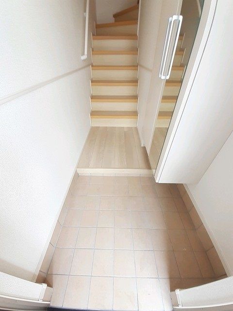 ��ʌ��������܎s�΋�厚�����̃A�p�[�g�̌���