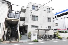 ��ʌ�����s�؂R����8-10�̃}���V�����̌����O��