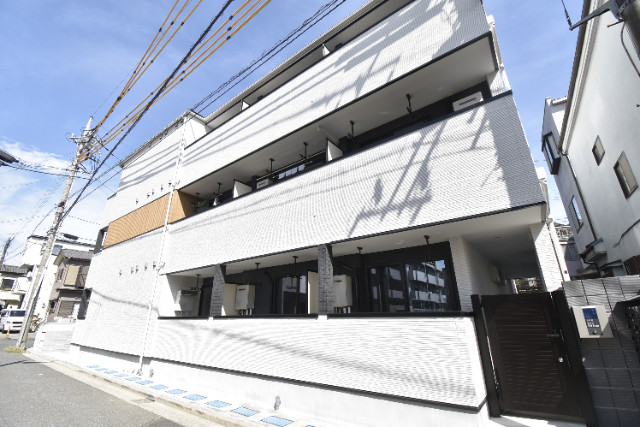 ��ʌ��������܎s����쌳�h�Q���ڂ̃A�p�[�g�̌����O��