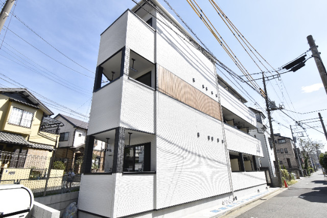 ��ʌ��������܎s����쌳�h�Q���ڂ̃A�p�[�g�̌����O��