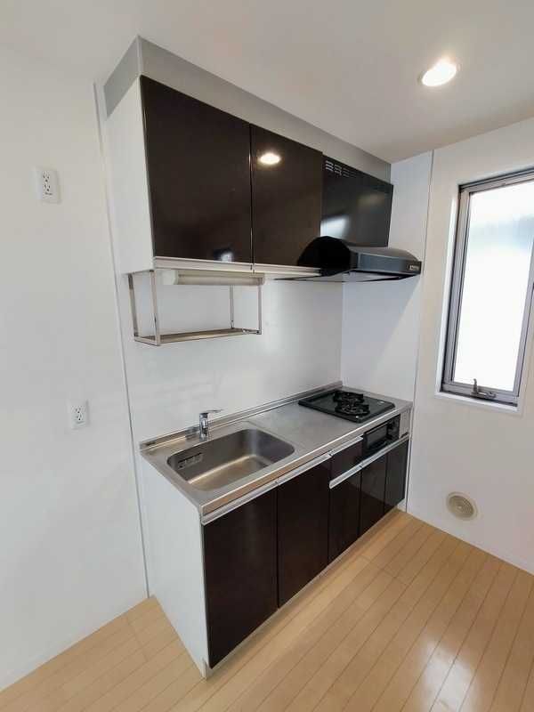 ��ʌ��������܎s������{�����Q���ڂ̃e���X�n�E�X�̃L�b�`��