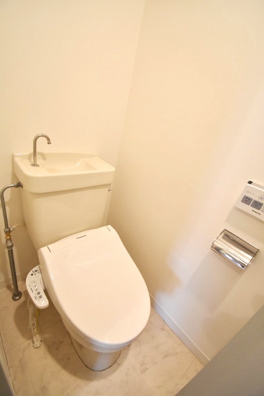 ��ʌ��������܎s��{��x�̓����Q���ڂ̃}���V�����̃g�C��