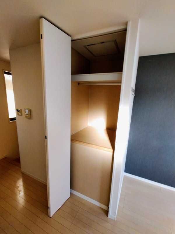 ��ʌ��������܎s������{�����Q���ڂ̃e���X�n�E�X�̎��[