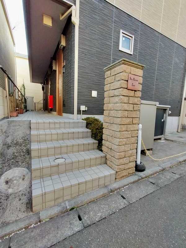 ��ʌ��������܎s������{�����Q���ڂ̃e���X�n�E�X�̃G���g�����X