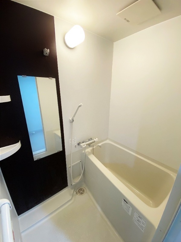 ��ʌ��������܎s�΋�厚���̃A�p�[�g�̃o�X