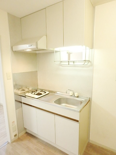 ��ʌ��������܎s��{��k�ܒ��Q���ڂ̃A�p�[�g�̃L�b�`��