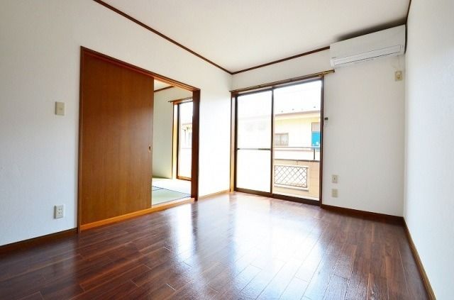 ��ʌ��@�c�s���V�h�U���ڂ̃A�p�[�g�̋��ԁE���r���O