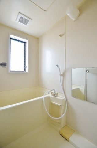 ��ʌ��@�c�s���V�h�U���ڂ̃A�p�[�g�̃o�X