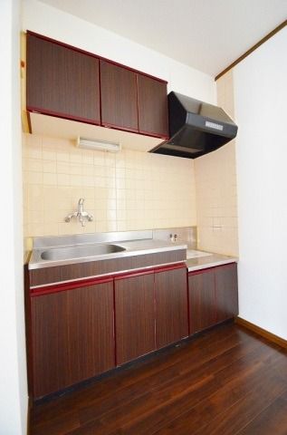 ��ʌ��@�c�s���V�h�U���ڂ̃A�p�[�g�̃L�b�`��