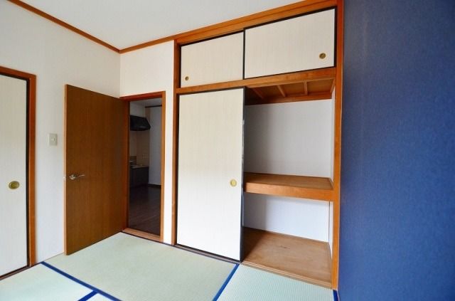 ��ʌ��@�c�s���V�h�U���ڂ̃A�p�[�g�̎��[