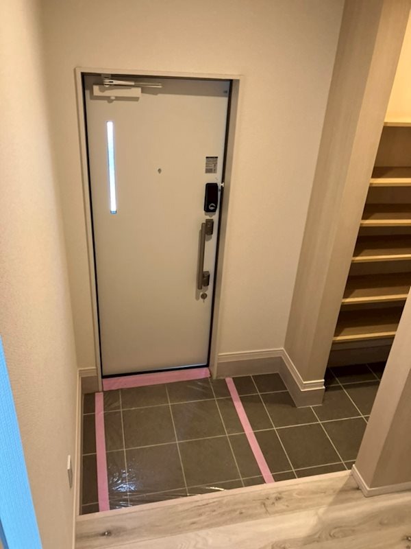 ��ʌ��������܎s��΋�钬�P���ڂ̃^�E���n�E�X�̌���