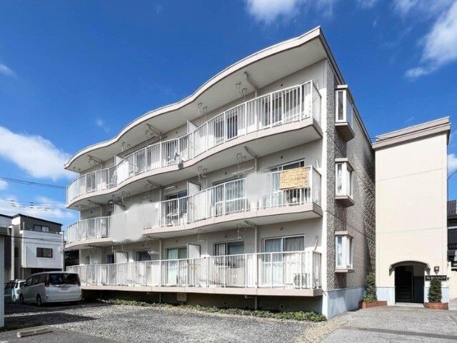 ��ʌ�����s�厚��900-4�̃}���V�����̌����O��