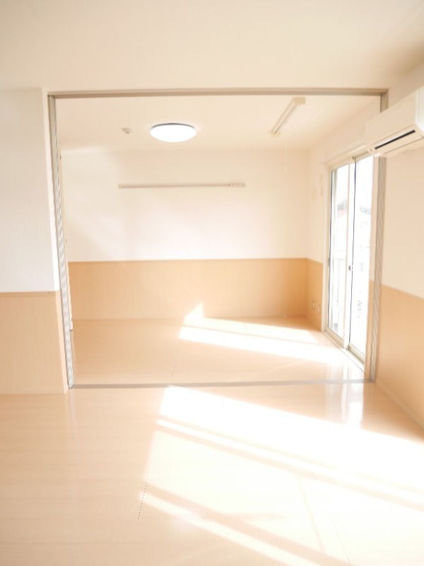 ��ʌ��������܎s������厚�@���̃A�p�[�g�̋��ԁE���r���O