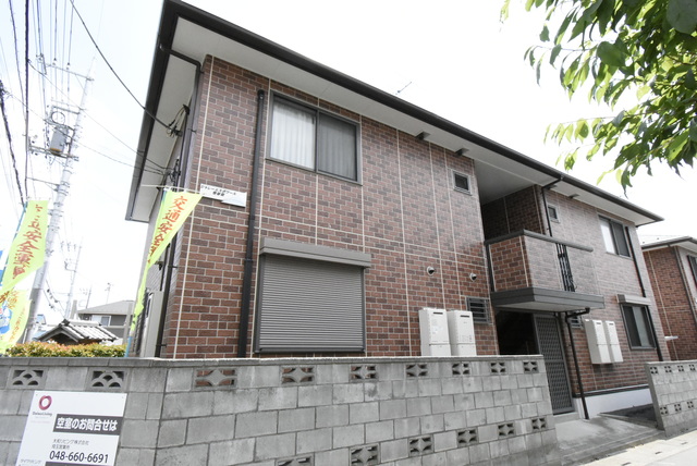 ��ʌ��������܎s����厚���V�n�̃A�p�[�g�̌����O��