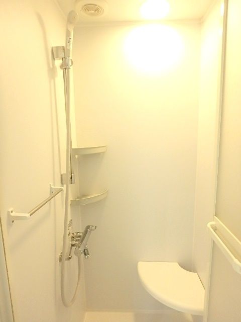 ��ʌ��������܎s��{����\���P���ڂ̃A�p�[�g�̃o�X