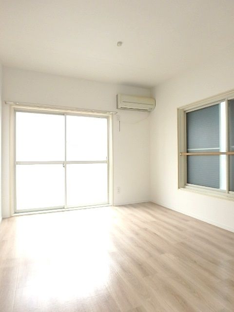 ��ʌ��������܎s��{����\���P���ڂ̃A�p�[�g�̂��̑������E�X�y�[�X