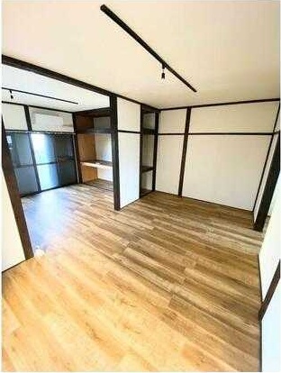 ��ʌ�����s�˒˓��S���ڂ̃A�p�[�g�̂��̑������E�X�y�[�X