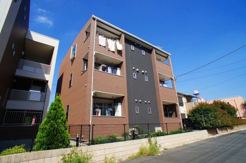 ��ʌ������s�����S���ڂ̃A�p�[�g�̌����O��