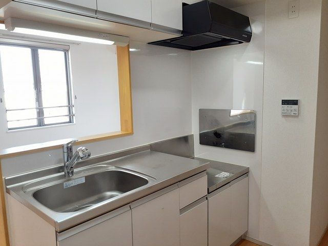 ��ʌ������s�����S���ڂ̃A�p�[�g�̃L�b�`��