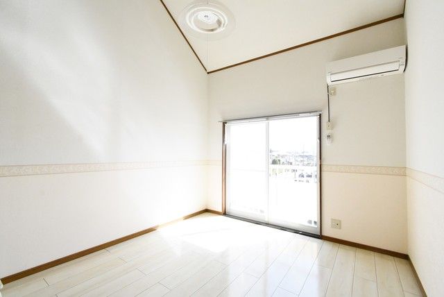 ��ʌ��������܎s�����擌��{�U���ڂ̃A�p�[�g�̋��ԁE���r���O