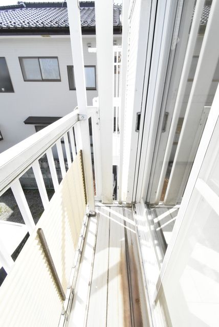 ��ʌ��������܎s�����擌��{�U���ڂ̃A�p�[�g�̃o���R�j�[