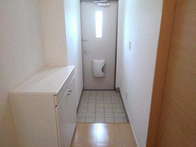 ��ʌ��z�J�s�{�{���Q���ڂ̃A�p�[�g�̌���