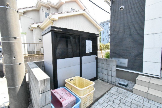 ��ʌ��z�J�s�{�{���Q���ڂ̃A�p�[�g�̂��̑�