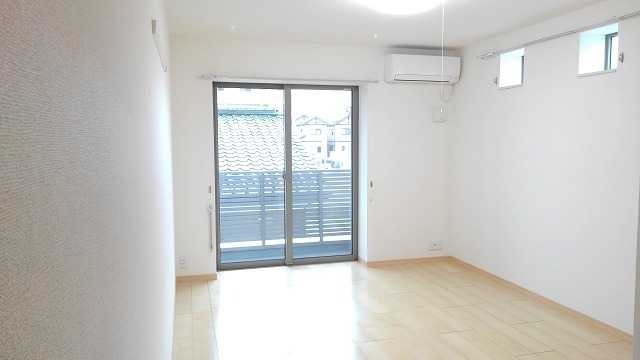 ��ʌ������s���v��̃}���V�����̋��ԁE���r���O