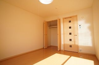 ��ʌ�����s���L�P���ڂ̃A�p�[�g�̋��ԁE���r���O