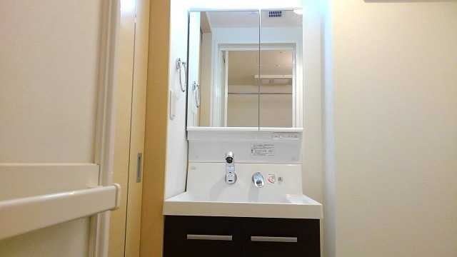 ��ʌ������s���v��̃}���V�����̐��ʏ�