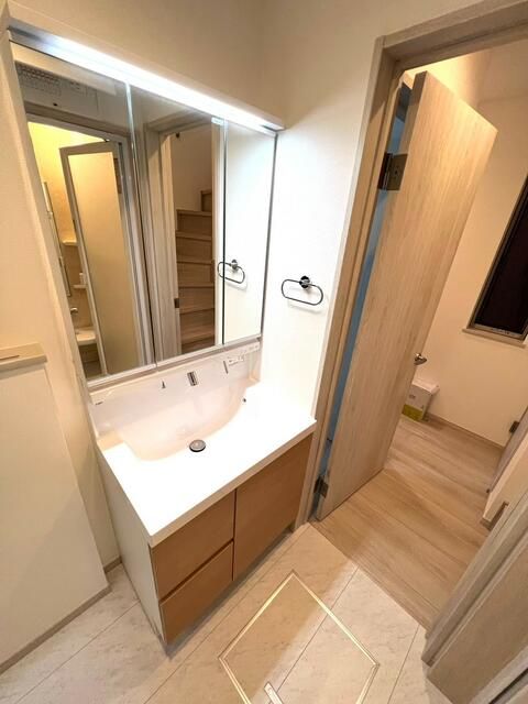 ��ʌ�����s�厚�O�c�̈�ˌ��Ă̐��ʏ�