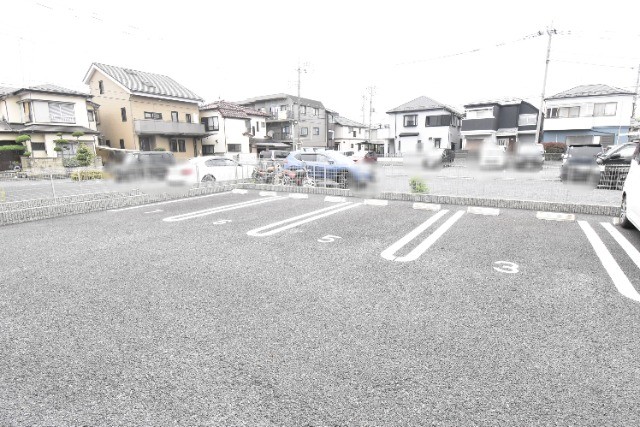 ��ʌ��������܎s�΋�厚�O���̃A�p�[�g�̒��ԏ�